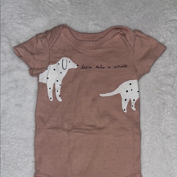 (3 for $10) carters Adorable Pink Dog Print Baby Onesie bodysuit - Picture 3 of 6